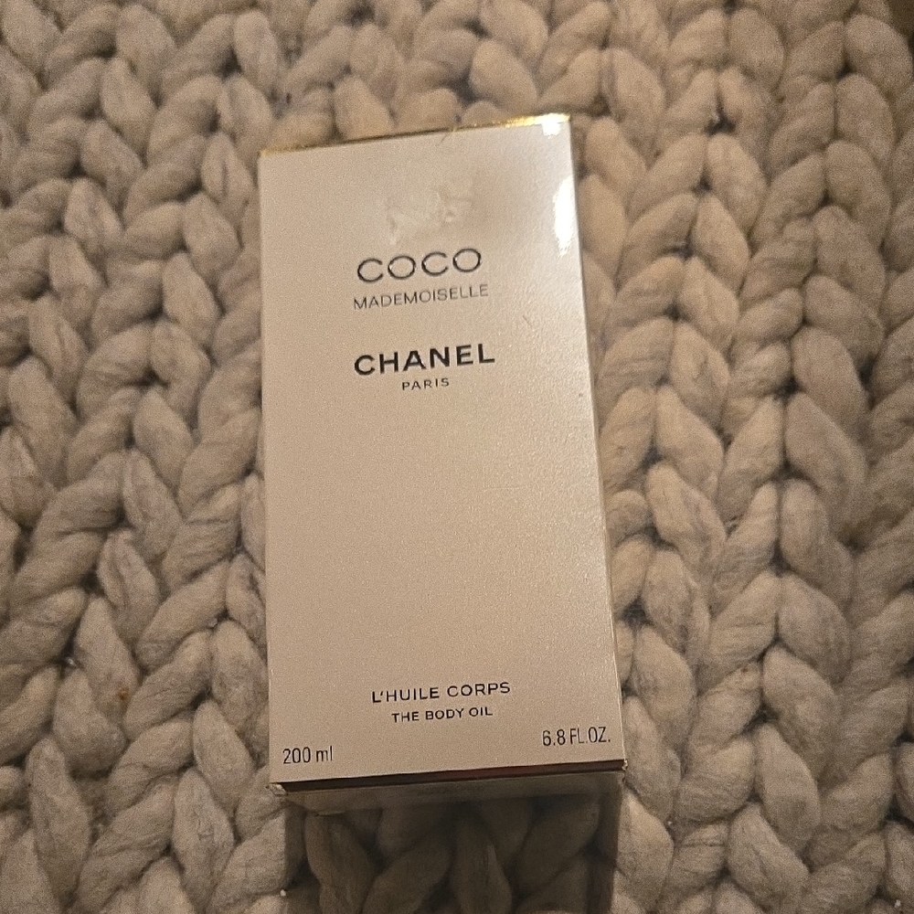 Chanel Coco Mademoiselle Body Oil in White Packaging